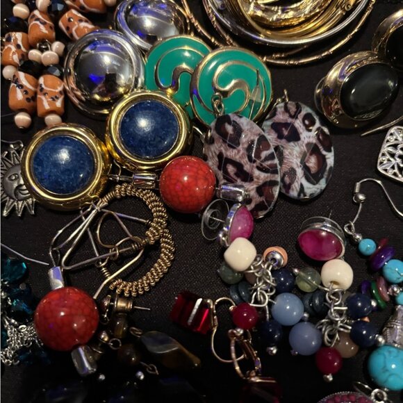 Boho Vintage Modern Dangle Earrings Hoops and Studs Lot Over 60 Pairs - Picture 4 of 9